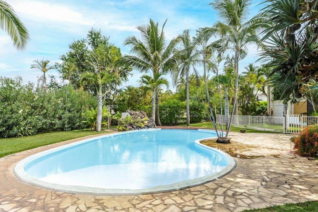 Le Saint-Gilles - Studio A St-Gilles-Les-Bains - Situe Dans Residence Privee Avec Piscine Bagian luar foto